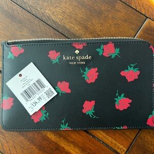 Kaye Spade Lzip wristlet NWT